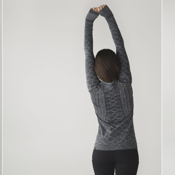 Lululemon Rest Less Pullover size 6 - Picture 2 of 3